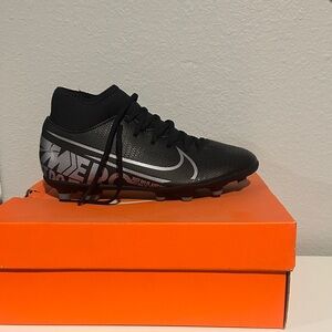 Nike Black and Silver Superfly 7 Athletic Cleats